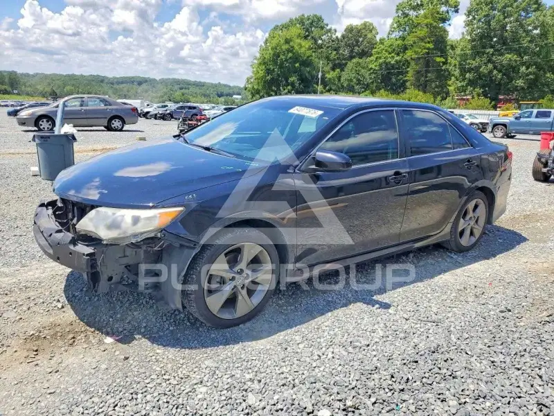 2012 Toyota CAMRY фото