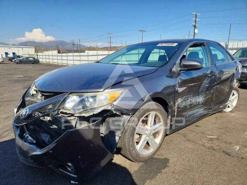 2012 Toyota CAMRY фото