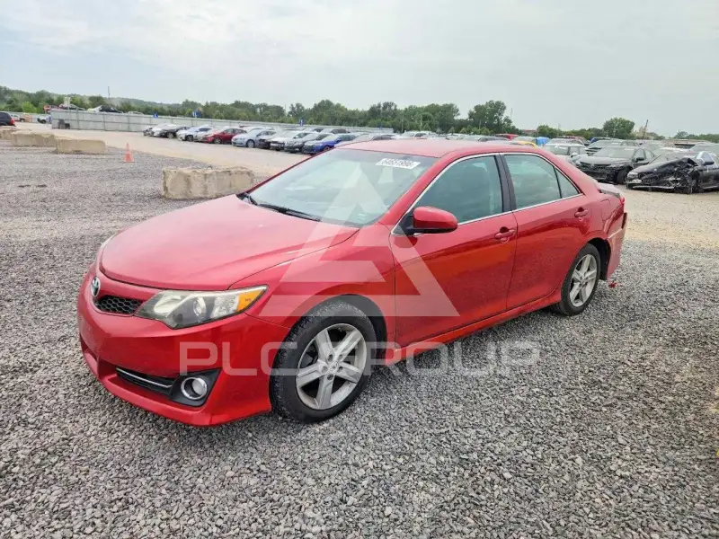 2012 Toyota CAMRY фото