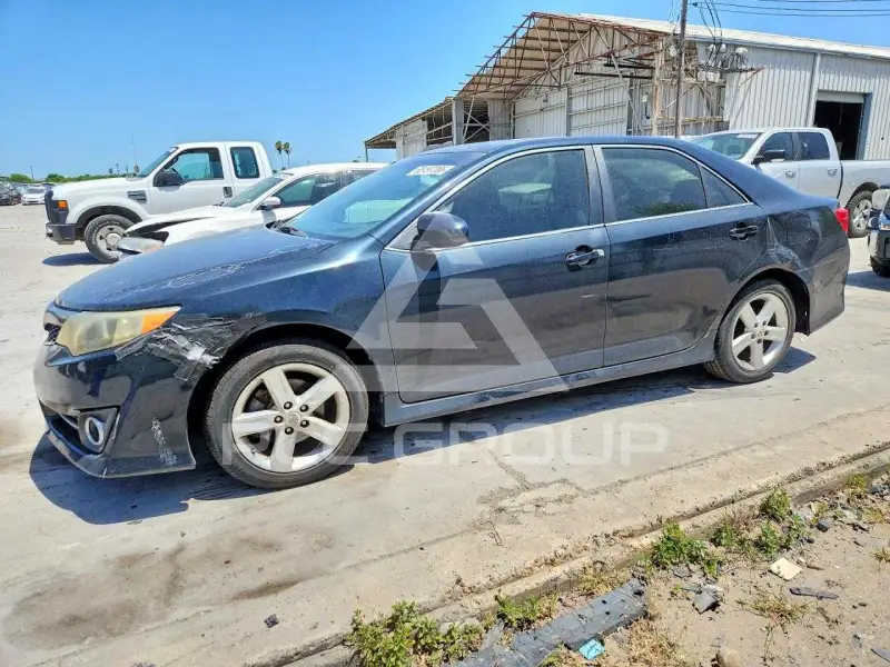 2012 Toyota CAMRY photo