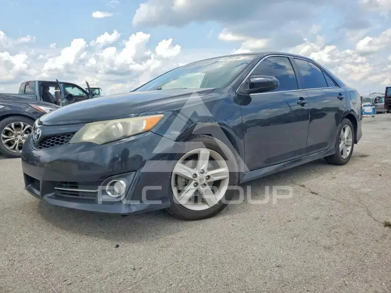 2012 Toyota CAMRY фото