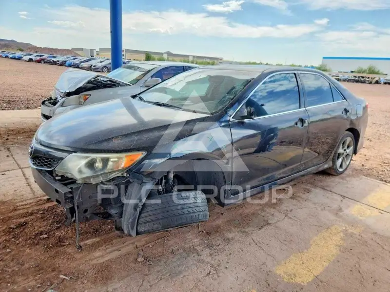 2012 Toyota CAMRY фото