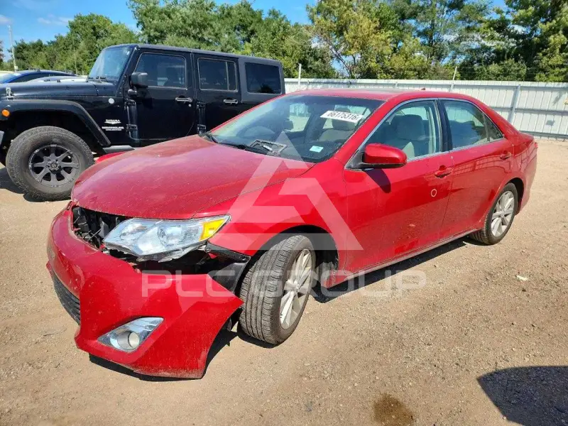 2012 Toyota CAMRY фото
