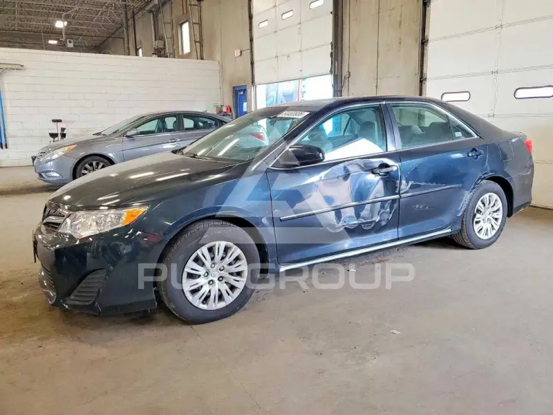2012 Toyota CAMRY фото