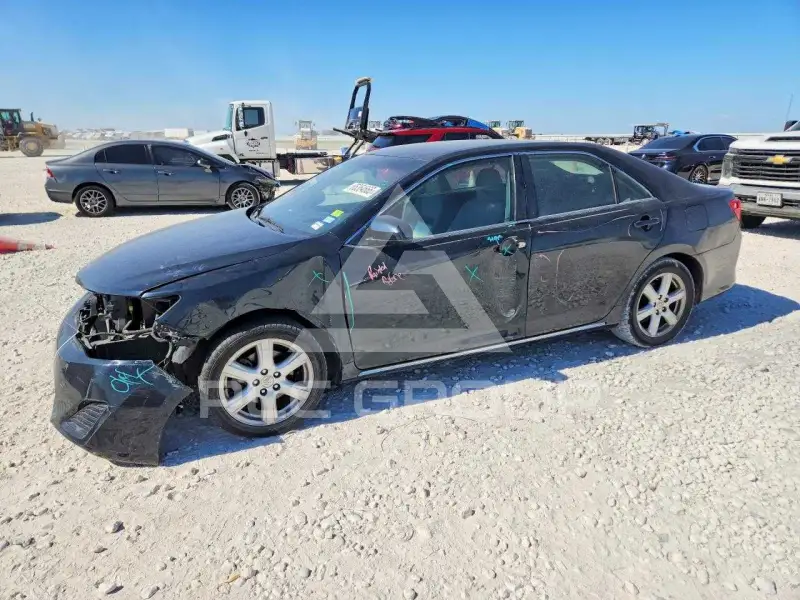 2012 Toyota CAMRY фото