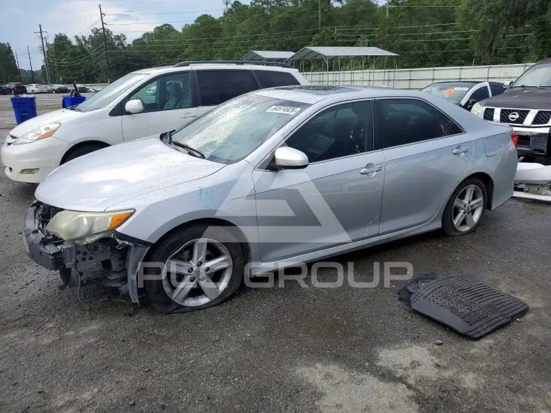 2012 Toyota CAMRY фото