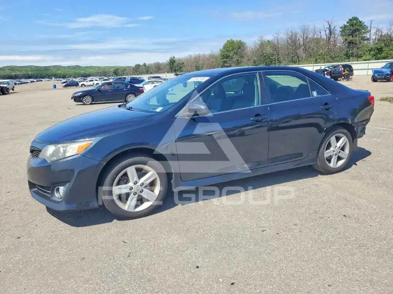 2012 Toyota CAMRY photo