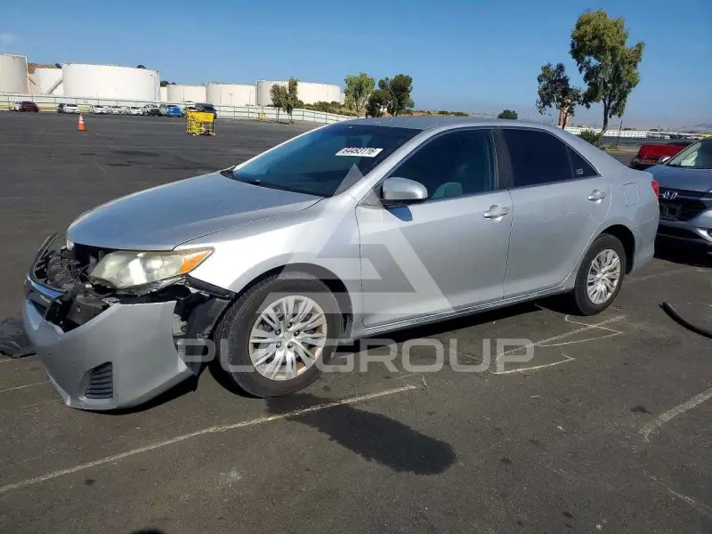 2012 Toyota CAMRY фото