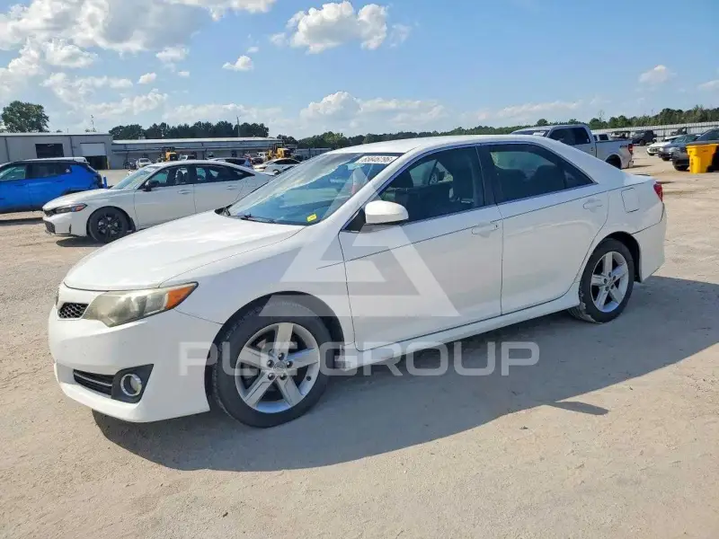 2012 Toyota CAMRY фото