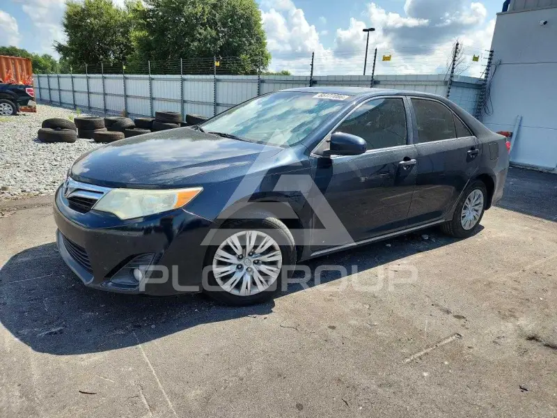 2012 Toyota CAMRY фото
