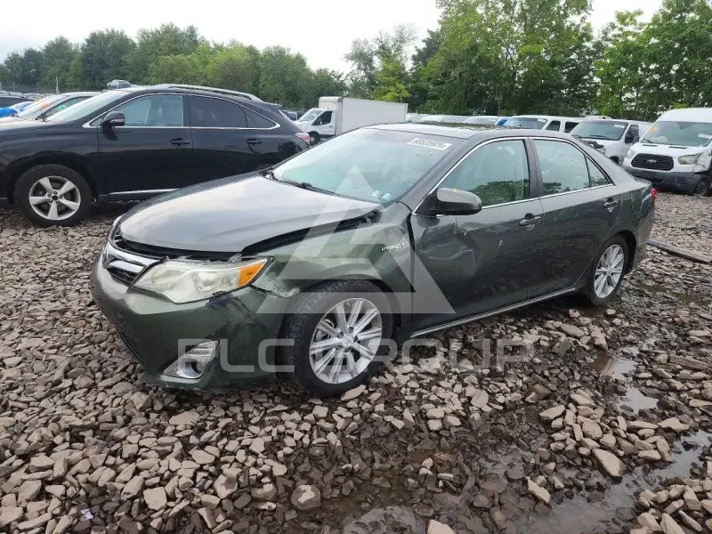 2012 Toyota CAMRY фото