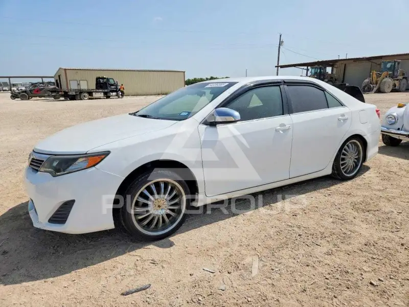 2012 Toyota CAMRY photo