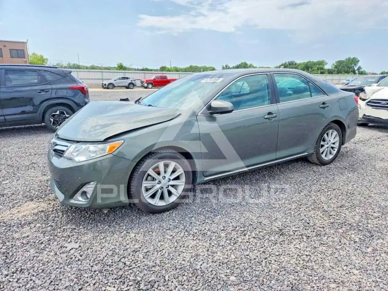 2012 Toyota CAMRY фото