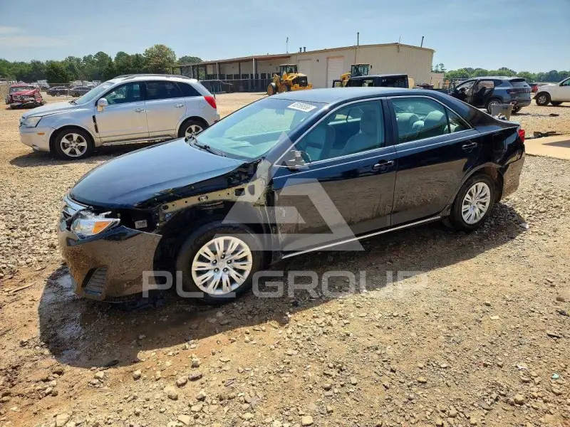2012 Toyota CAMRY фото