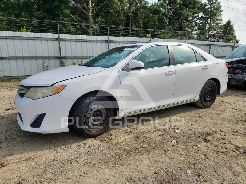 2012 Toyota CAMRY фото