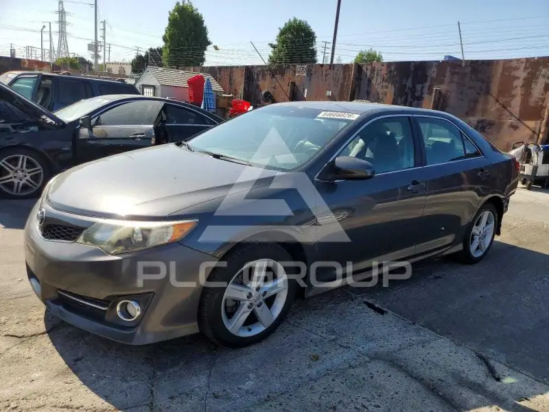 2012 Toyota CAMRY фото