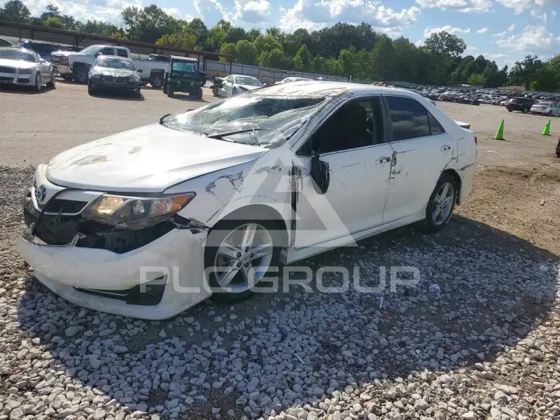 2012 Toyota CAMRY фото