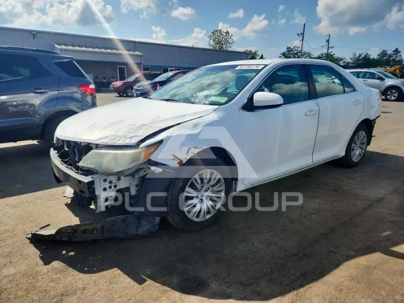 2012 Toyota CAMRY фото
