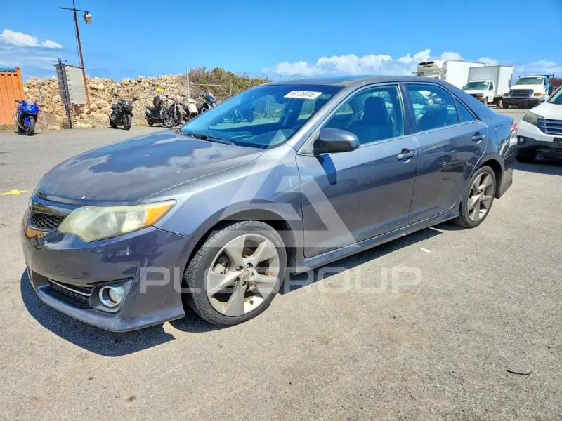 2012 Toyota CAMRY photo