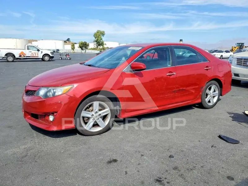 2012 Toyota CAMRY фото