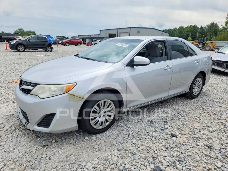2012 Toyota CAMRY фото