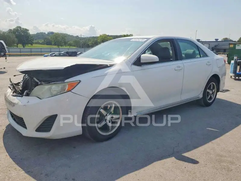 2012 Toyota CAMRY фото