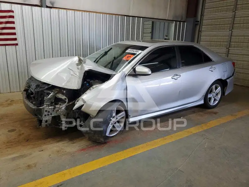 2012 Toyota CAMRY фото