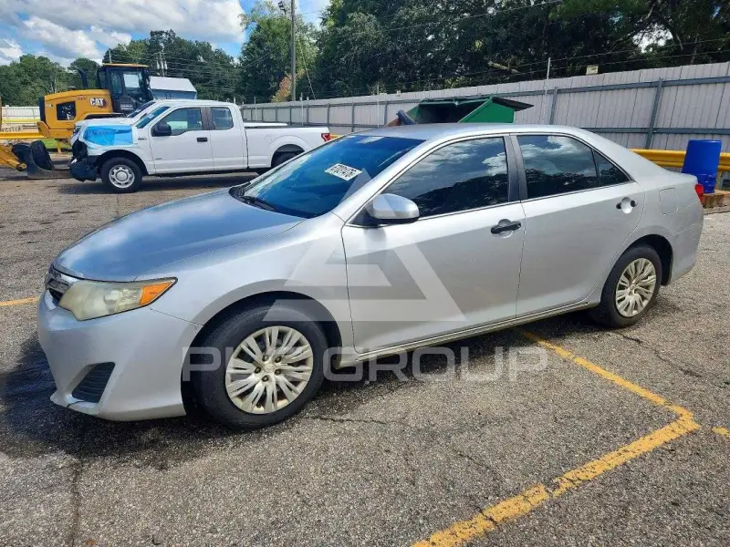 2012 Toyota CAMRY photo