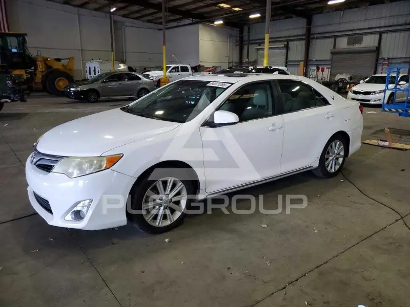 2012 Toyota CAMRY фото
