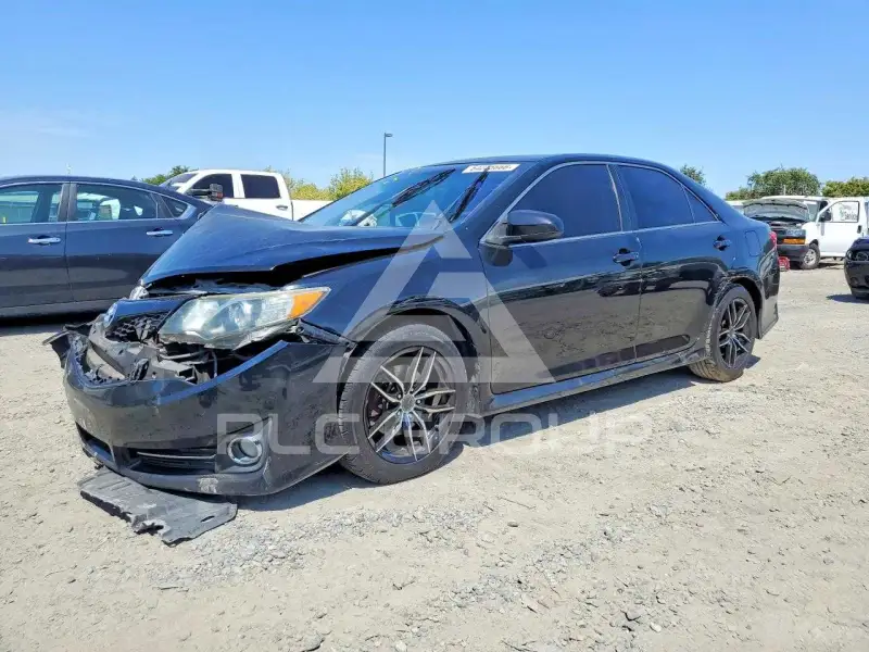 2012 Toyota CAMRY фото