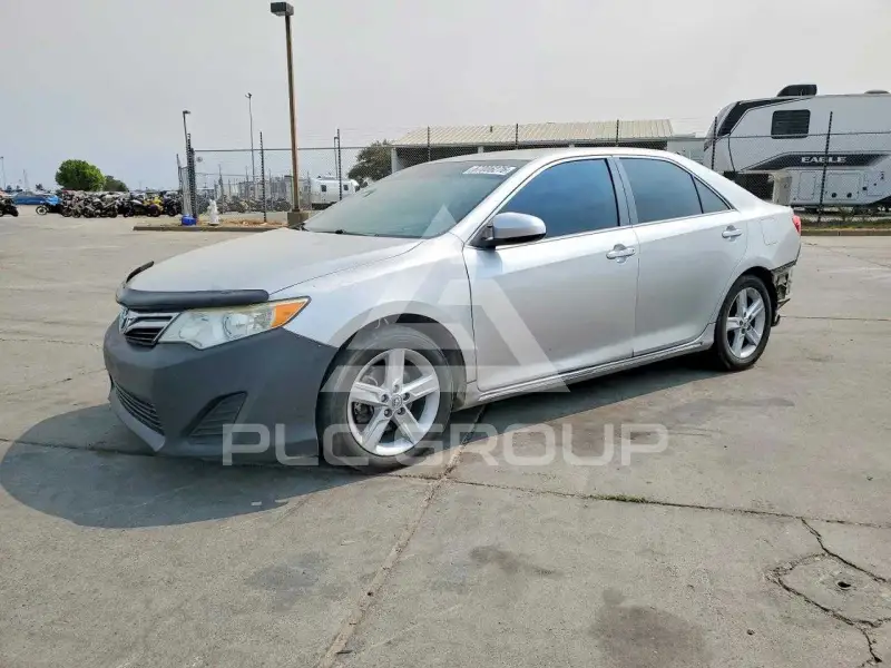2012 Toyota CAMRY фото
