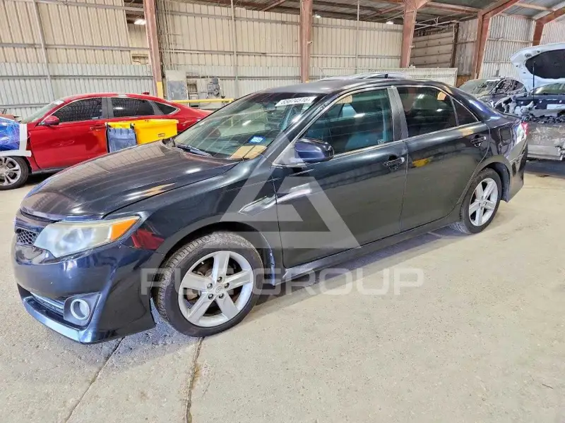 2012 Toyota CAMRY фото