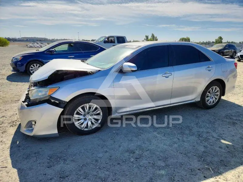 2012 Toyota CAMRY photo