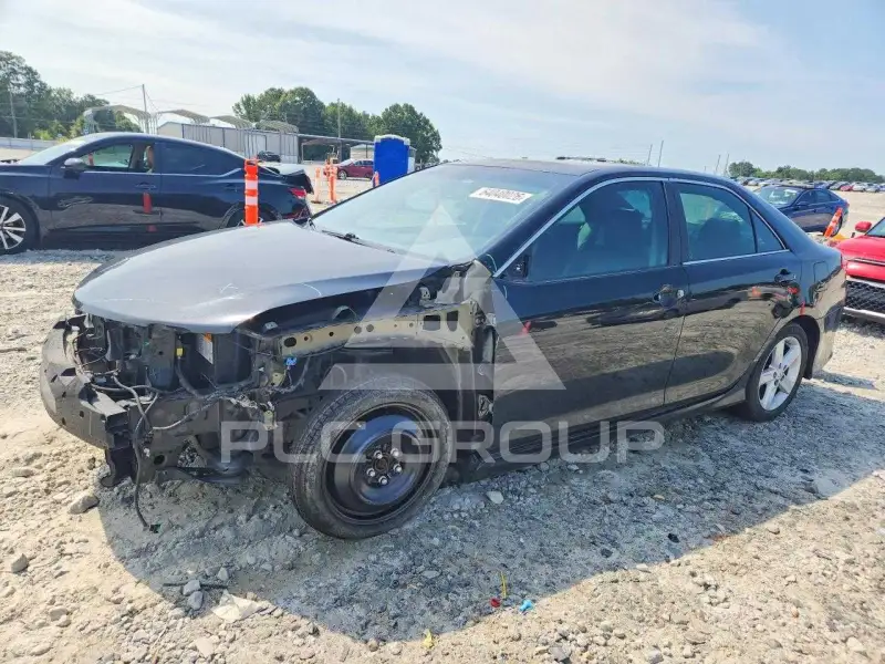 2012 Toyota CAMRY фото