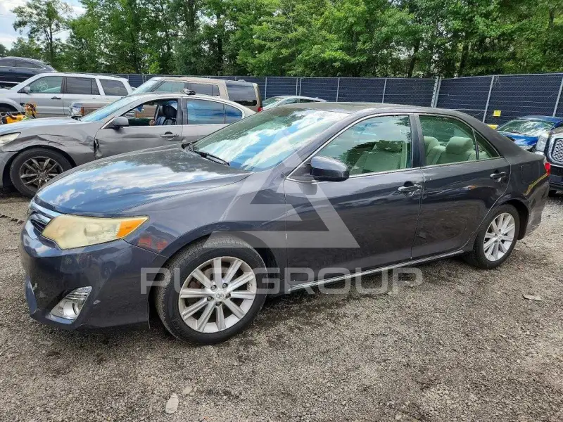 2012 Toyota CAMRY фото
