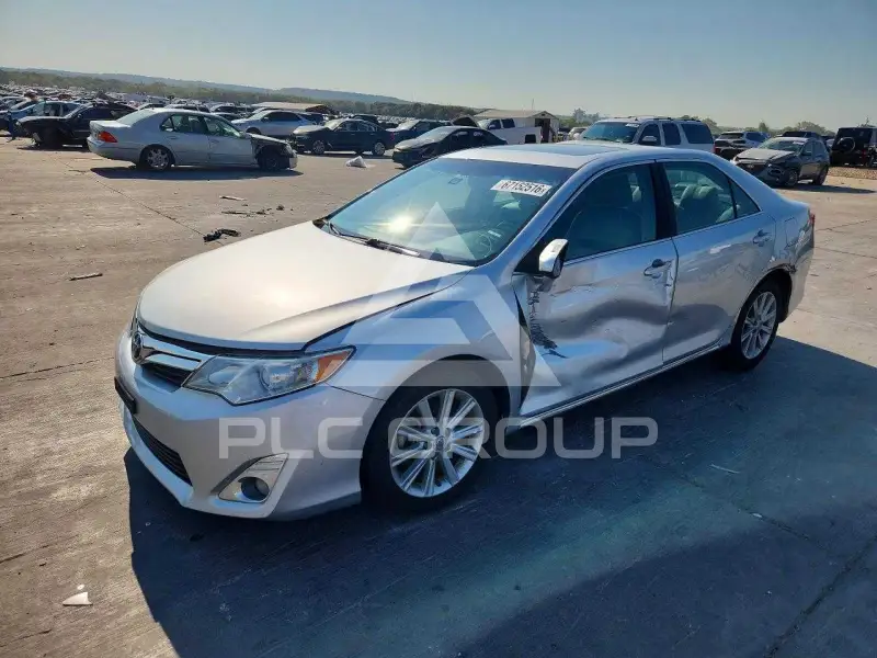 2012 Toyota CAMRY фото