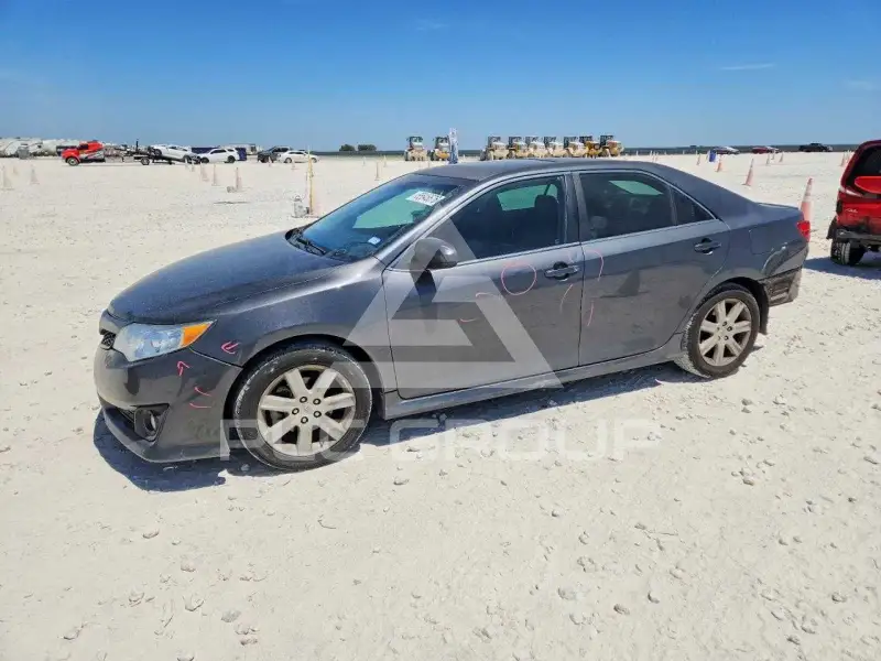2012 Toyota CAMRY photo