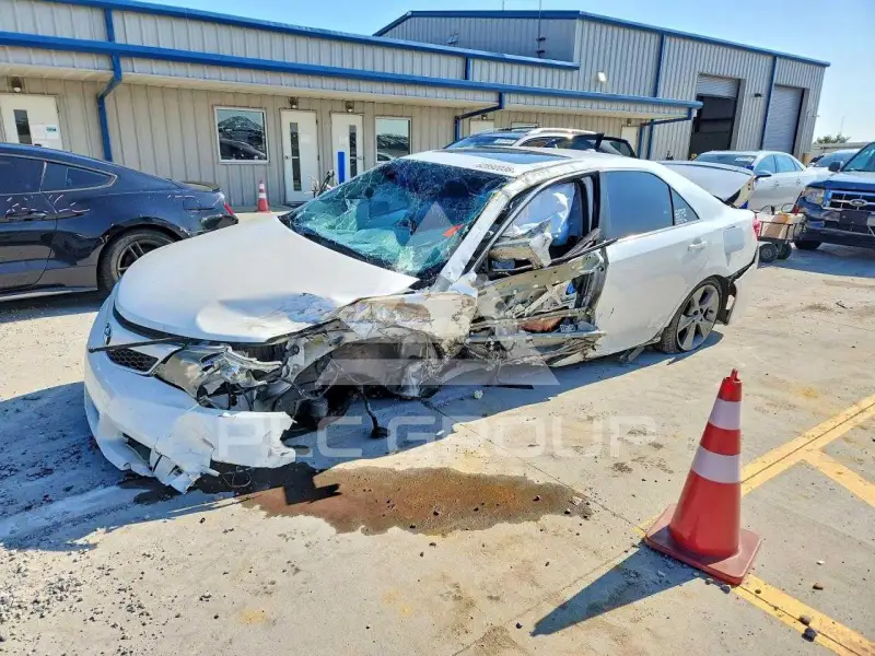2012 Toyota CAMRY photo