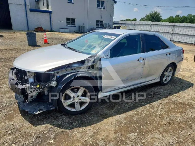 2012 Toyota CAMRY photo