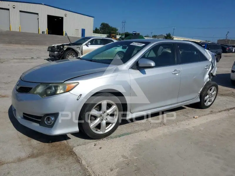 2012 Toyota CAMRY фото