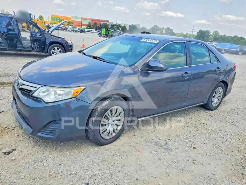 2012 Toyota CAMRY фото