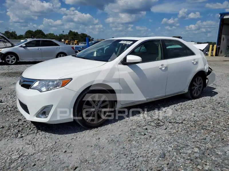 2012 Toyota CAMRY фото