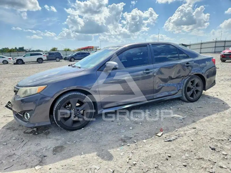 2012 Toyota CAMRY фото