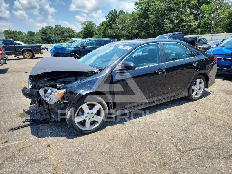 2012 Toyota CAMRY фото