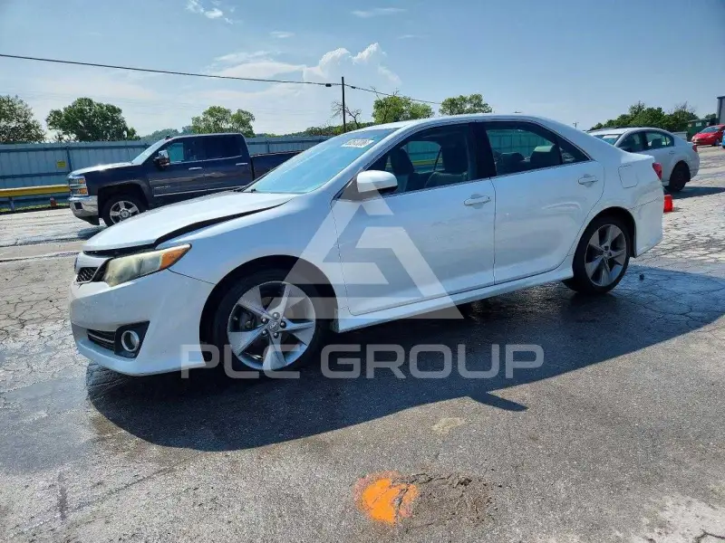 2012 Toyota CAMRY фото