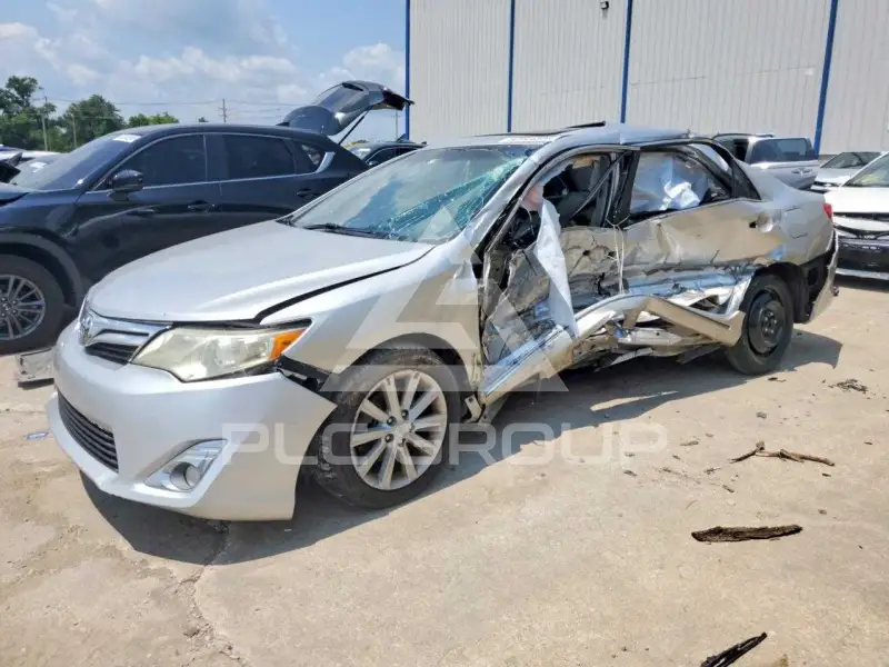 2012 Toyota CAMRY фото