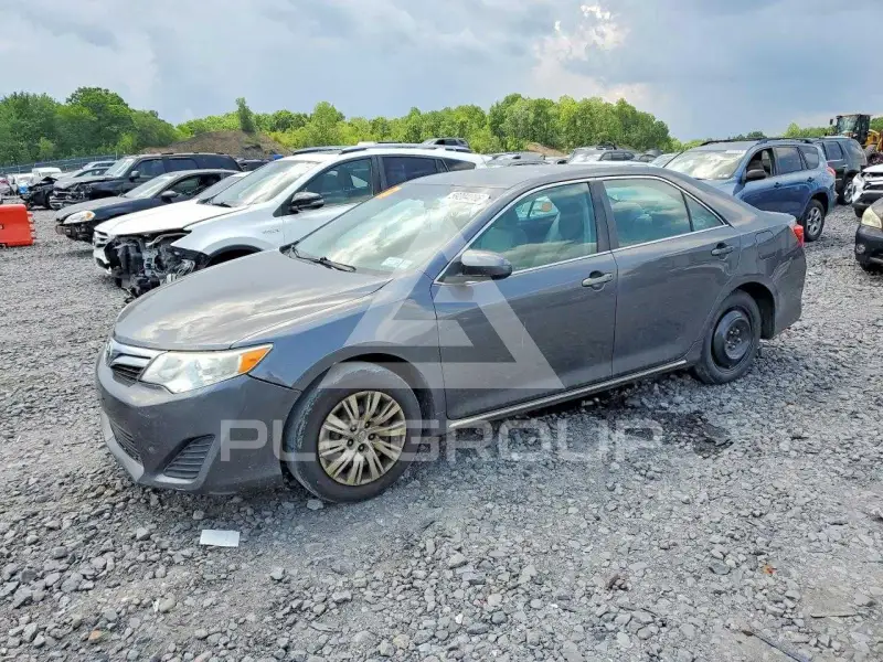 2012 Toyota CAMRY фото