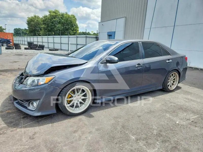 2012 Toyota CAMRY фото