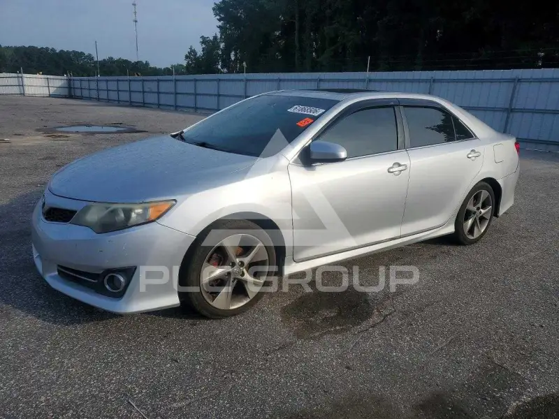 2012 Toyota CAMRY фото