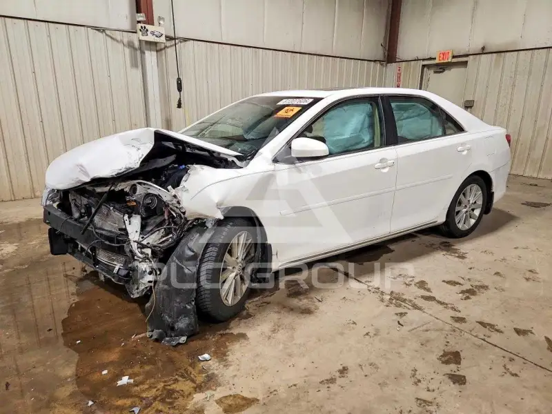 2012 Toyota CAMRY photo